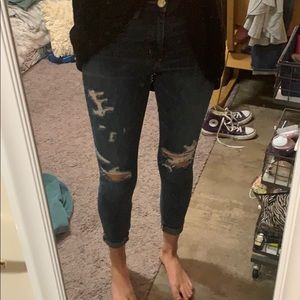 Ripped American Eagle high waisted jeans